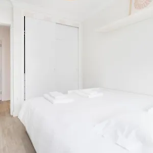 https://cascais-center-3-bdr-family-haven.hotels-lisbon-portugal.com