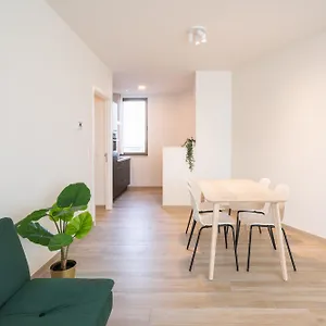 https://opera-apartments-in-centre.hotelsantwerp.net