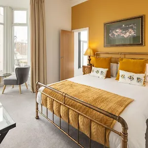 https://the-sandbeck-glaisdale.yorkshirehotels.net